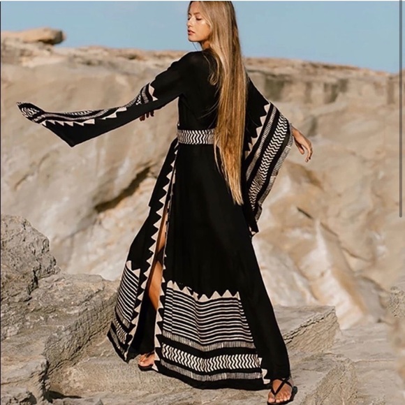 Black Bohemian Vintage Styled Kimono, Resortwear Robe Duster In Black Print - Picture 7 of 13